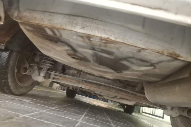 Used BYD F3 2015 Energy-Saving Edition 1.5L Manual Luxury Model Chassis Rear