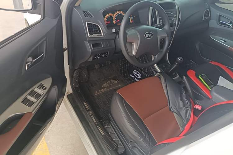 Used BYD F3 2015 Energy-Efficient Model 1.5L Manual Comfort Edition Driver Seat