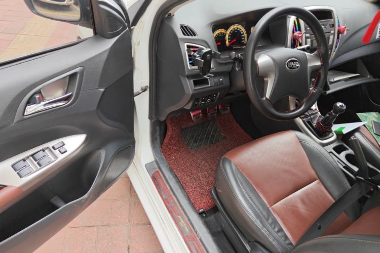 Used BYD F3 2015 Energy-Efficient Model 1.5L Manual Comfort Edition Driver Seat