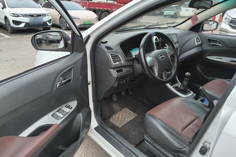 Used BYD F3 2015 Energy-Efficient Model 1.5L Manual Comfort Edition Driver Seat