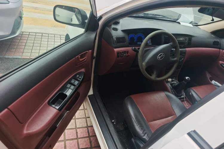 Used BYD F3 2015 Energy-Efficient Model 1.5L Manual Comfort Edition Driver Seat