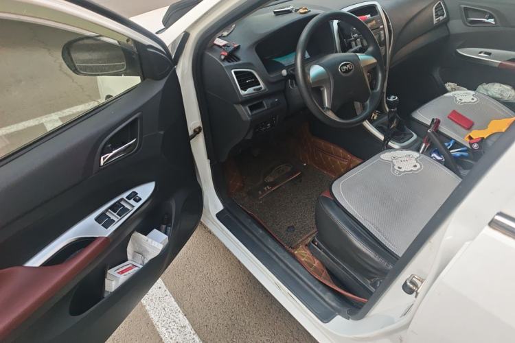 Used BYD F3 2015 Energy-Efficient Model 1.5L Manual Comfort Edition Driver Seat