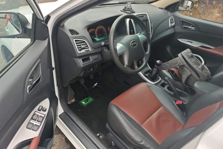 Used BYD F3 2015 Energy-Efficient Model 1.5L Manual Comfort Edition Driver Seat
