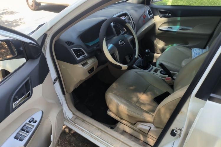 Used BYD F3 2015 Energy-Saving Edition 1.5L Manual Luxury Model Driver Seat