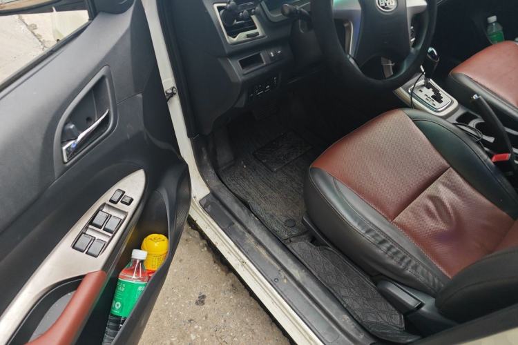 Used BYD F3 2015 Energy-Saving Edition 1.5L Automatic Luxury Model Driver Seat