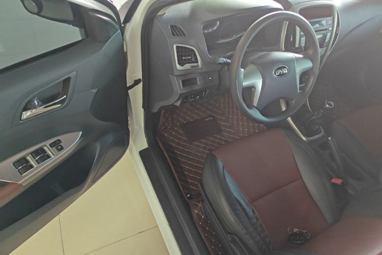 Used BYD F3 2015 Energy-Efficient Model 1.5L Manual Comfort Edition Driver Seat