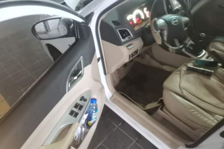Used BYD F3 2015 Energy-Saving Edition 1.5L Manual Luxury Model Driver Seat