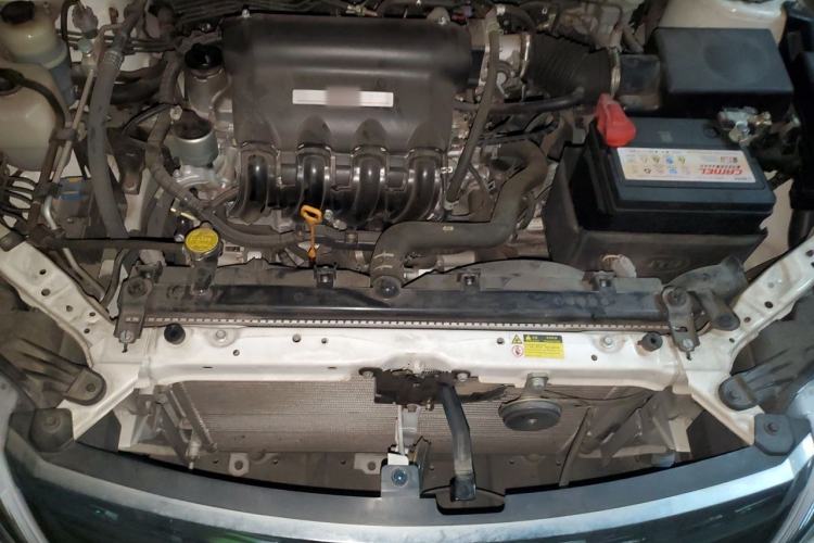 Used BYD F3 2015 Energy-Efficient Model 1.5L Manual Comfort Edition Engine Bay