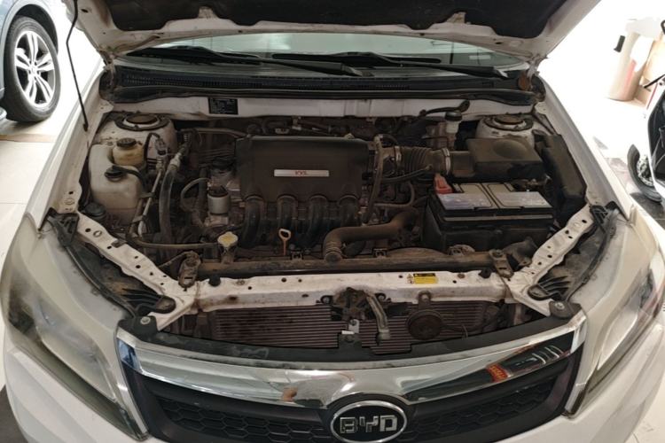Used BYD F3 2015 Energy-Saving Edition 1.5L Manual Luxury Model Engine Bay