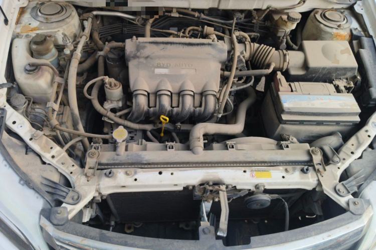 Used BYD F3 2015 Energy-Efficient Model 1.5L Manual Comfort Edition Engine Bay