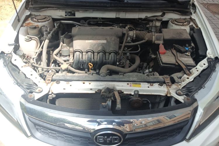 Used BYD F3 2015 Energy-Saving Edition 1.5L Manual Luxury Model Engine Bay