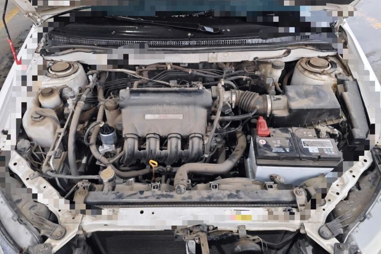 Used BYD F3 2015 Energy-Efficient Model 1.5L Manual Comfort Edition Engine Bay