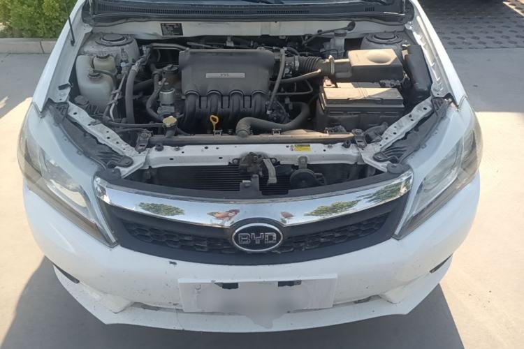 Used BYD F3 2015 Energy-Efficient Model 1.5L Manual Comfort Edition Engine Bay