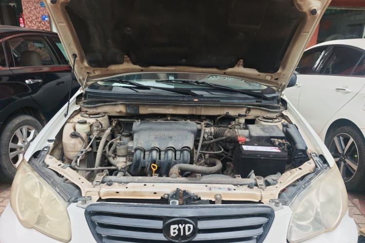 Used BYD F3 2015 Energy-Efficient Model 1.5L Manual Comfort Edition Engine Bay
