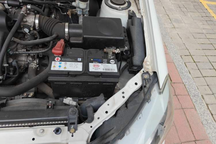 Used BYD F3 2015 Energy-Efficient Model 1.5L Manual Comfort Edition Engine Bay Left