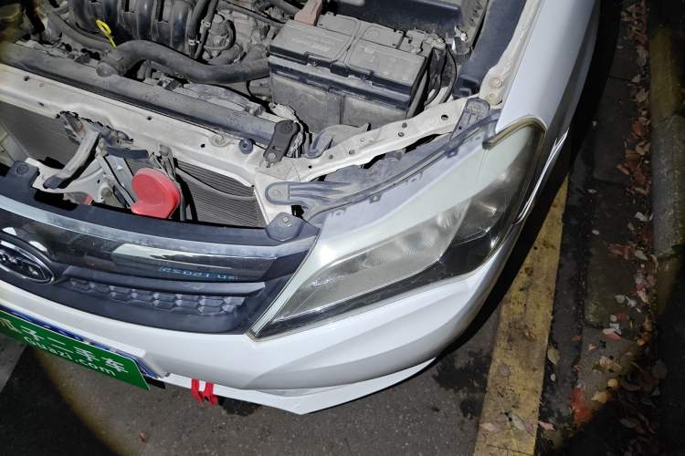 Used BYD F3 2015 Energy-Efficient Model 1.5L Manual Comfort Edition Engine Bay Left
