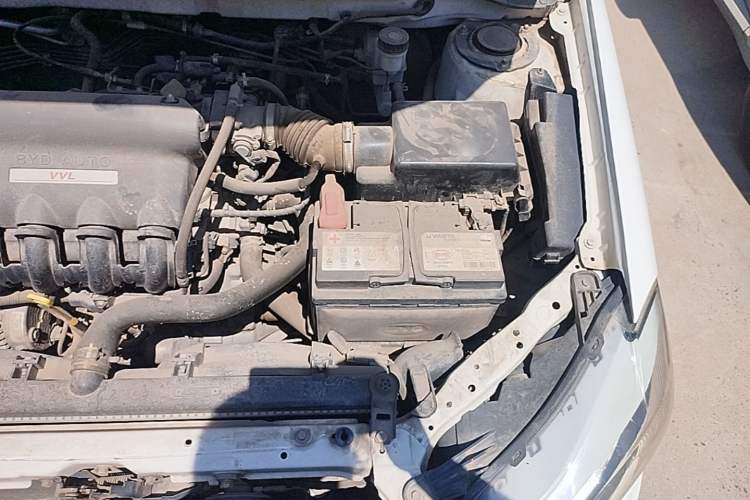 Used BYD F3 2015 Energy-Saving Edition 1.5L Manual Luxury Model Engine Bay Left