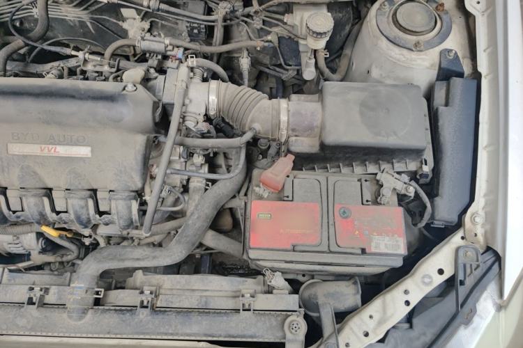 Used BYD F3 2015 Energy-Saving Edition 1.5L Manual Luxury Model Engine Bay Left