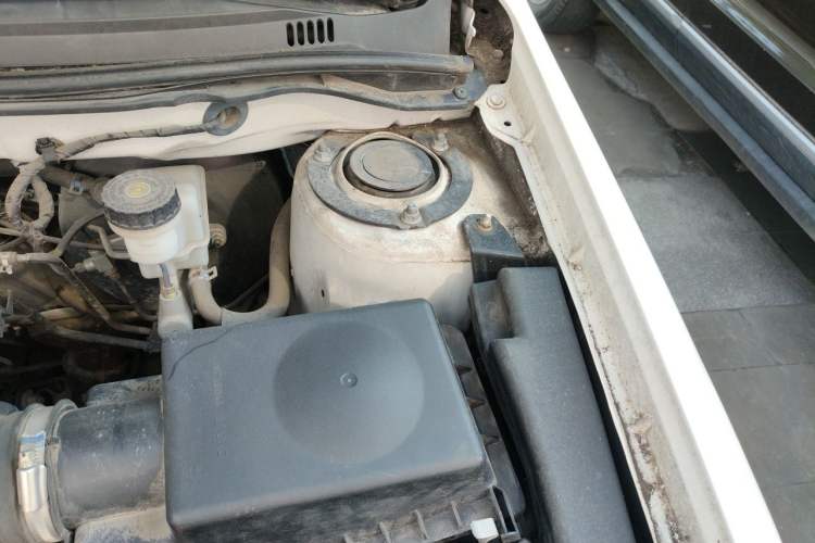 Used BYD F3 2015 Energy-Efficient Model 1.5L Manual Comfort Edition Engine Bay Left