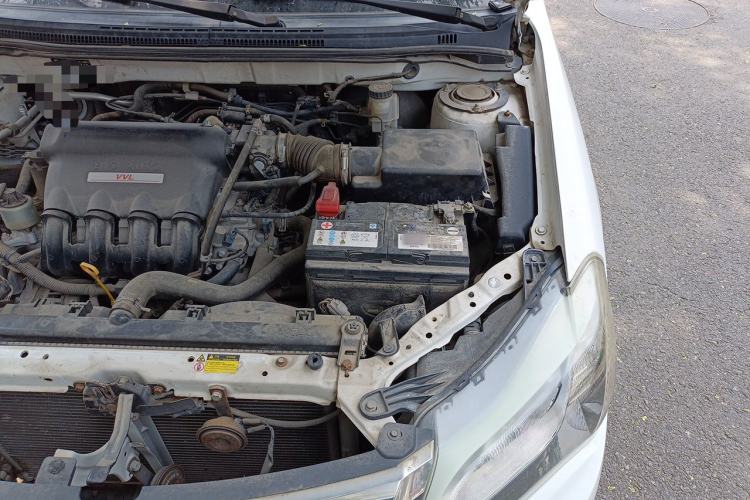 Used BYD F3 2015 Energy-Saving Edition 1.5L Manual Luxury Model Engine Bay Left