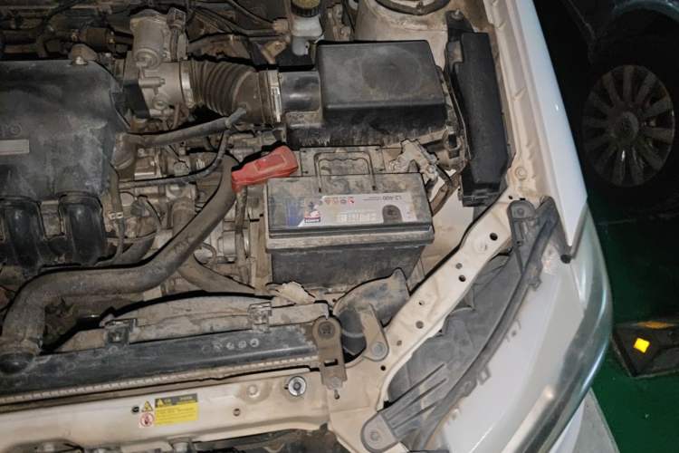 Used BYD F3 2015 Energy-Saving Edition 1.5L Automatic Luxury Model Engine Bay Left