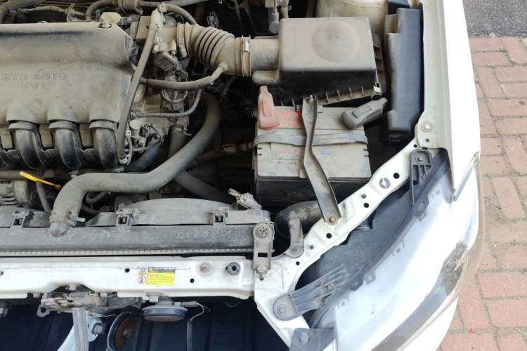 Used BYD F3 2015 Energy-Efficient Model 1.5L Manual Comfort Edition Engine Bay Left