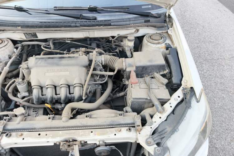 Used BYD F3 2015 Energy-Efficient Model 1.5L Manual Comfort Edition Engine Bay Left