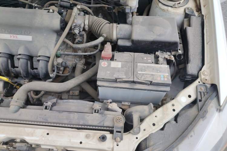 Used BYD F3 2015 Energy-Saving Edition 1.5L Manual Luxury Model Engine Bay Left