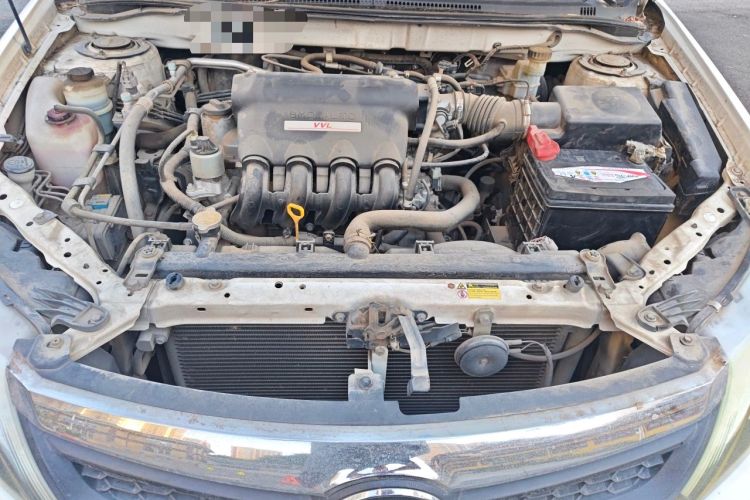 Used BYD F3 2015 Energy-Saving Edition 1.5L Manual Luxury Model Engine Bay