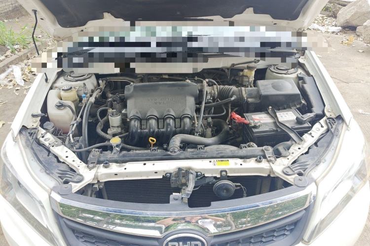 Used BYD F3 2015 Energy-Efficient Model 1.5L Manual Comfort Edition Engine Bay