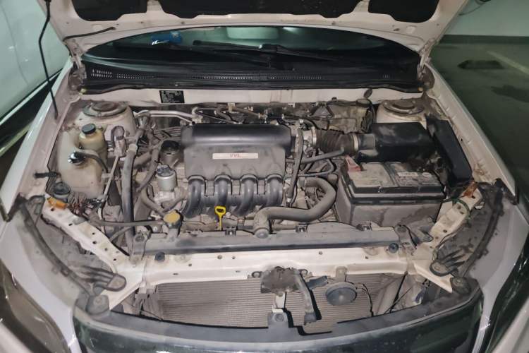 Used BYD F3 2015 Energy-Saving Edition 1.5L Manual Luxury Model Engine Bay
