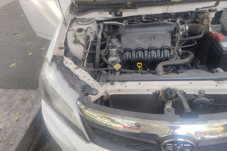 Used BYD F3 2015 Energy-Saving Edition 1.5L Manual Luxury Model Engine Bay Right