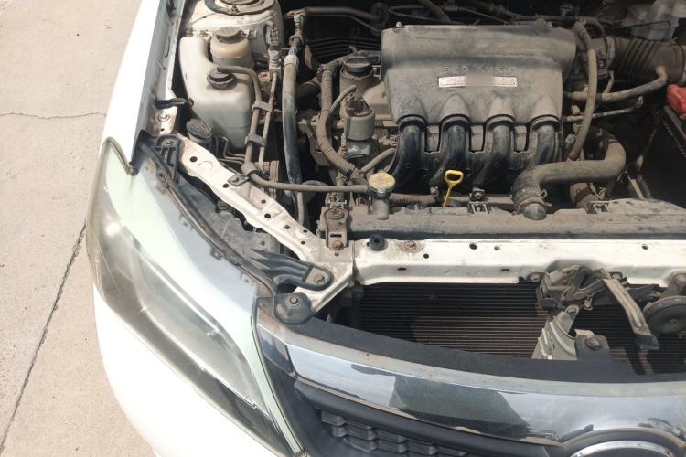 Used BYD F3 2015 Energy-Saving Edition 1.5L Manual Luxury Model Engine Bay Right
