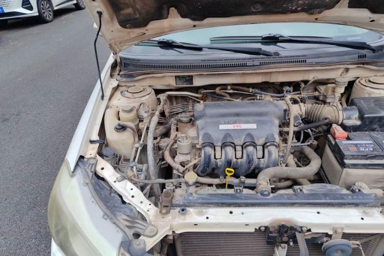 Used BYD F3 2015 Energy-Saving Edition 1.5L Manual Luxury Model Engine Bay Right