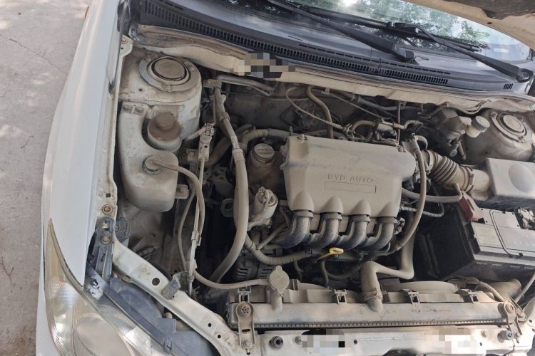 Used BYD F3 2015 Energy-Efficient Model 1.5L Manual Comfort Edition Engine Bay Right