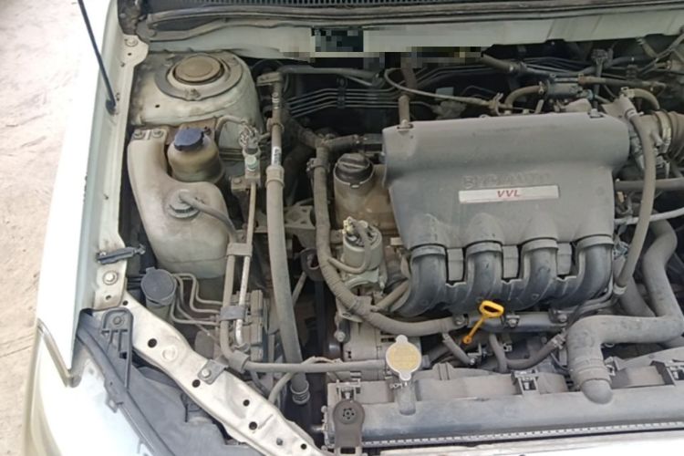 Used BYD F3 2015 Energy-Saving Edition 1.5L Manual Luxury Model Engine Bay Right