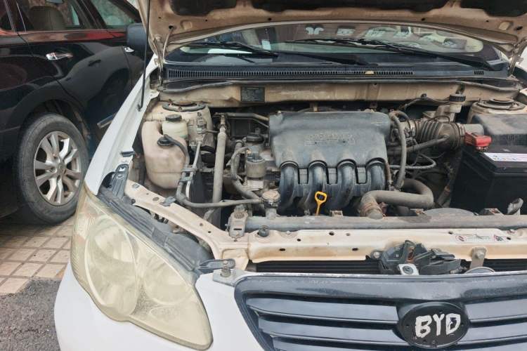 Used BYD F3 2015 Energy-Efficient Model 1.5L Manual Comfort Edition Engine Bay Right