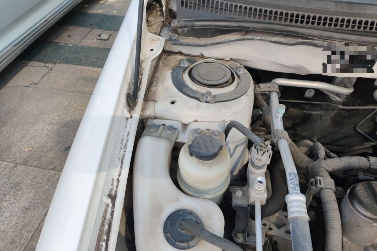Used BYD F3 2015 Energy-Efficient Model 1.5L Manual Comfort Edition Engine Bay Right
