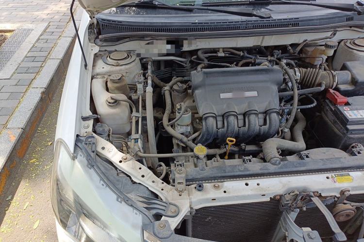 Used BYD F3 2015 Energy-Saving Edition 1.5L Manual Luxury Model Engine Bay Right