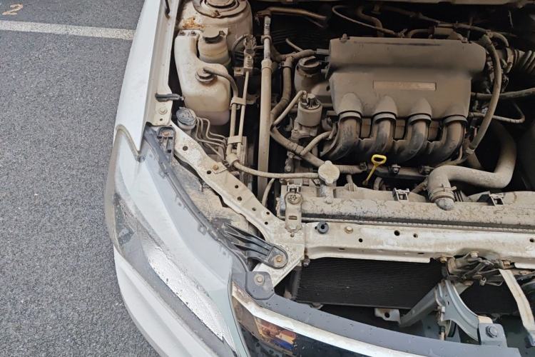 Used BYD F3 2015 Energy-Saving Edition 1.5L Manual Luxury Model Engine Bay Right