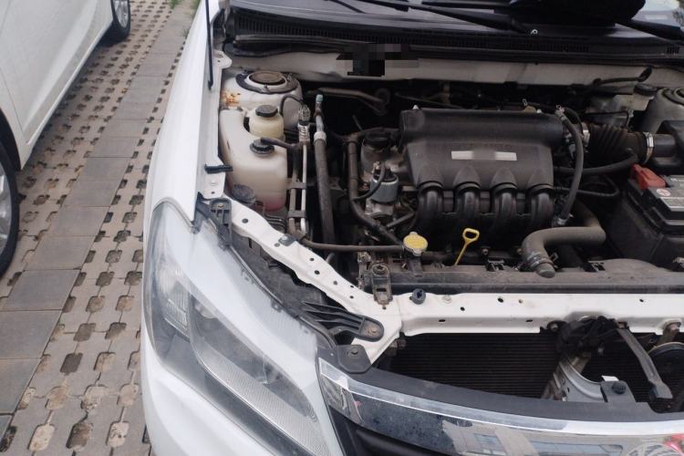 Used BYD F3 2015 Energy-Saving Edition 1.5L Manual Luxury Model Engine Bay Right