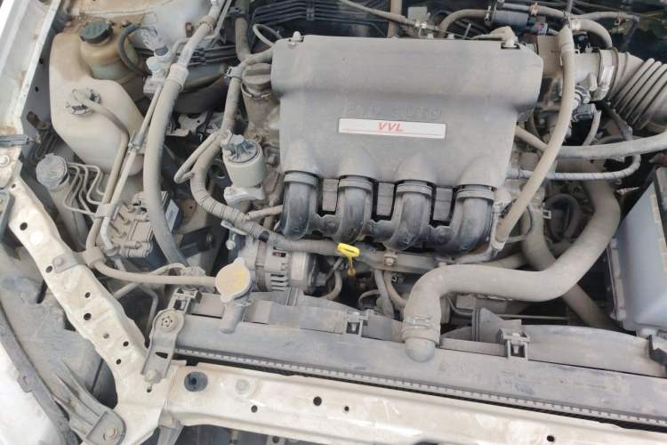 Used BYD F3 2015 Energy-Saving Edition 1.5L Manual Luxury Model Engine Bay Right