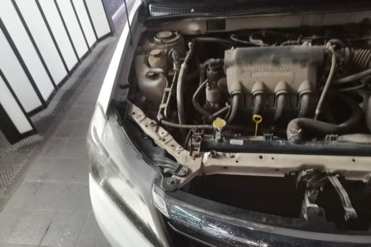 Used BYD F3 2015 Energy-Saving Edition 1.5L Manual Luxury Model Engine Bay Right