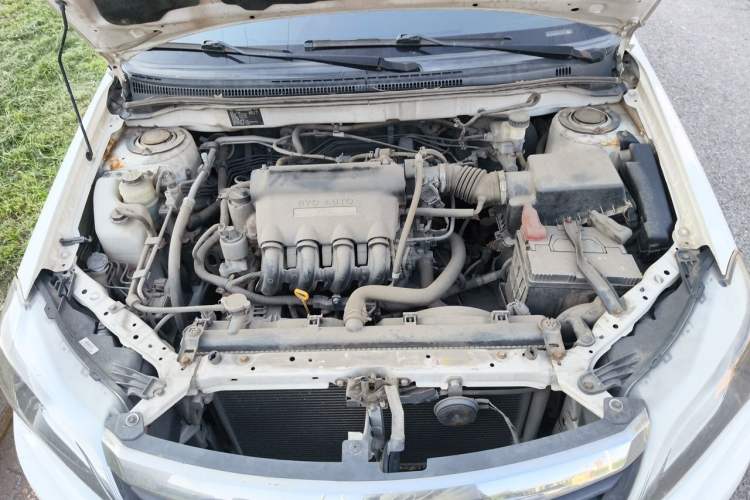 Used BYD F3 2015 Energy-Efficient Model 1.5L Manual Comfort Edition Engine Bay