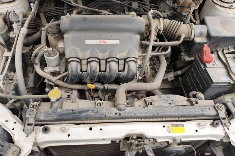 Used BYD F3 2015 Energy-Saving Edition 1.5L Manual Luxury Model Engine Bay
