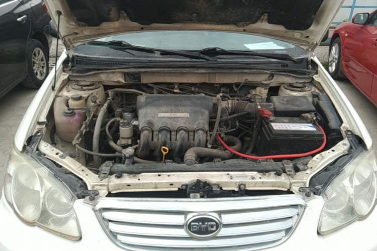 Used BYD F3 2015 Energy-Efficient Model 1.5L Manual Comfort Edition Engine Bay