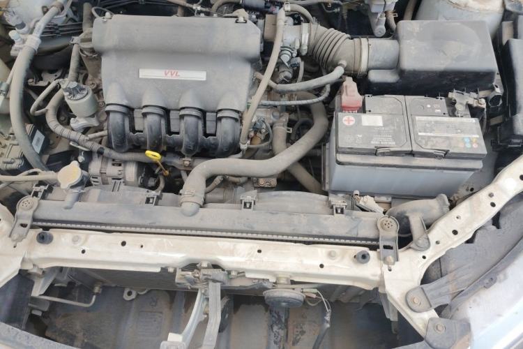 Used BYD F3 2015 Energy-Saving Edition 1.5L Manual Luxury Model Engine Bay