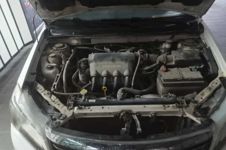 Used BYD F3 2015 Energy-Saving Edition 1.5L Manual Luxury Model Engine Bay