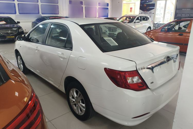 Used BYD F3 2015 Energy-Saving Edition 1.5L Manual Luxury Model Exterior 2