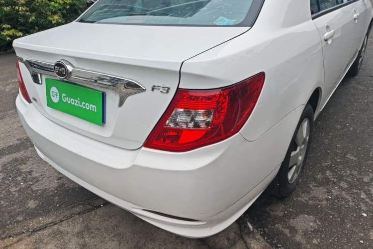 Used BYD F3 2015 Energy-Efficient Model 1.5L Manual Comfort Edition Exterior 3